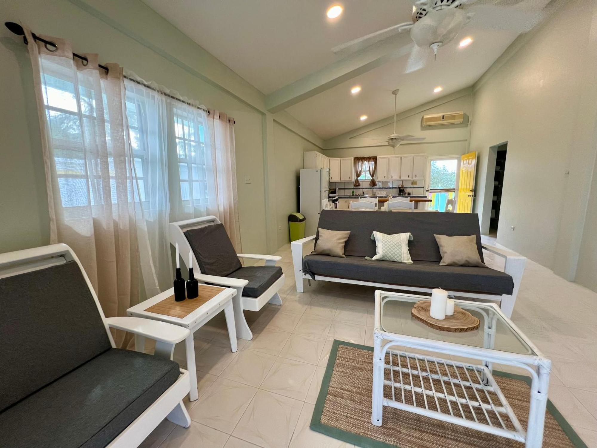 Barefoot Beach Belize キー・カーカー 部屋 写真